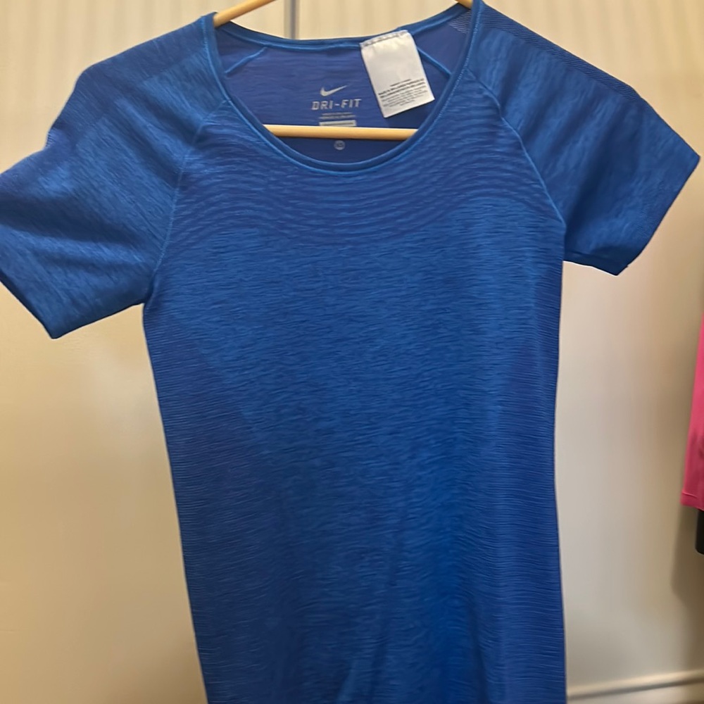 nike blue athletic t shirt